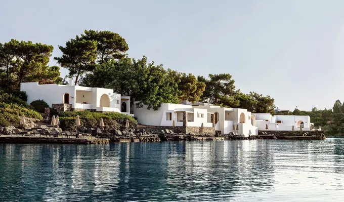 Minos Beach Art Hotel ......