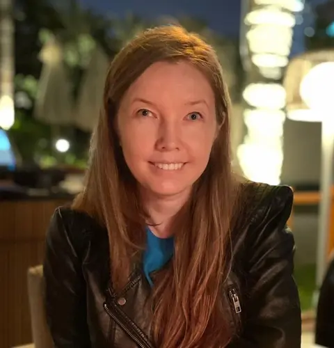 ?Elena Mukhanova
