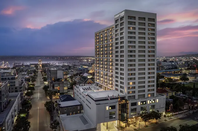Courtyard by Marriott San Diego Downtown Little Italy ......