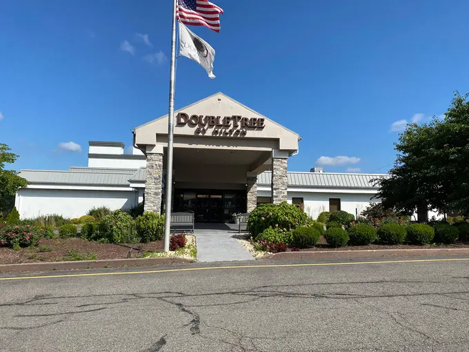 DoubleTree by Hilton Hotel Pittsburgh - Meadow Lands ......