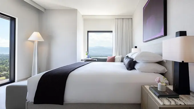 Kimpton Claret Hotel ......