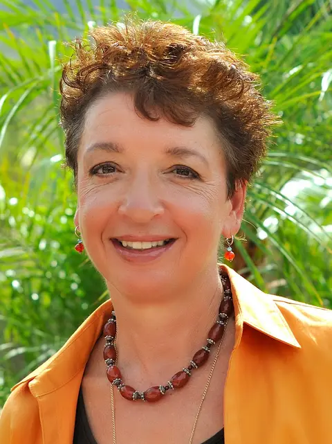 Teri Agosta