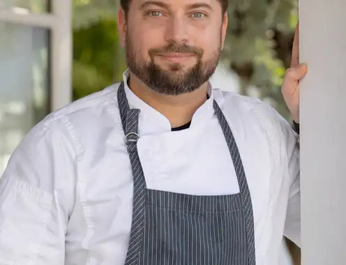 Travis Lee