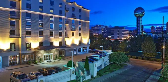 Cumberland House Knoxville Hotel, Tapestry Collection by Hilton ......