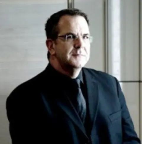 Julian Moore