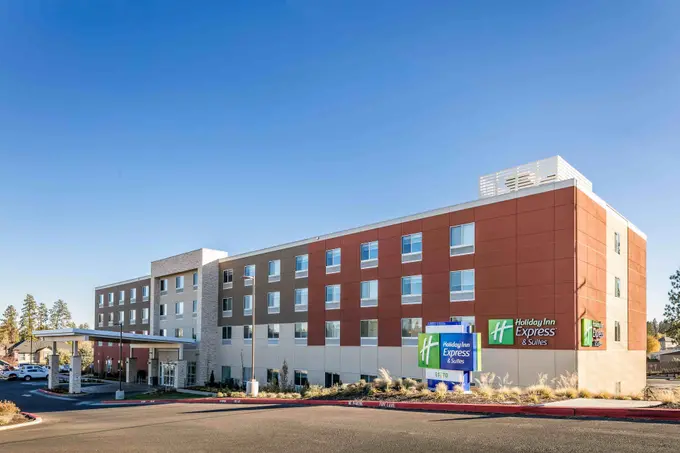Holiday Inn Express & Suites in Roseburg ......