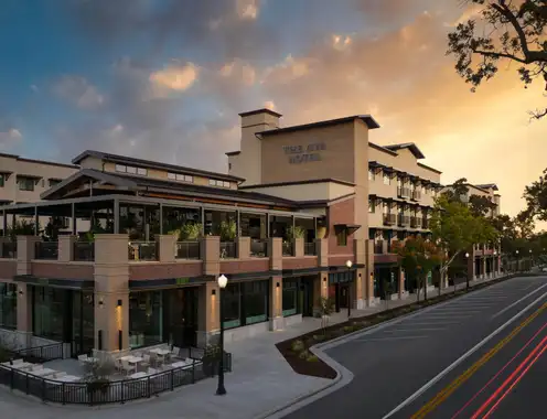 The Ava Hotel Paso Robles, Curio Collection by Hilton