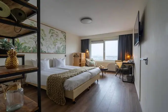 When will humanoid robots start cleaning my hotel room?