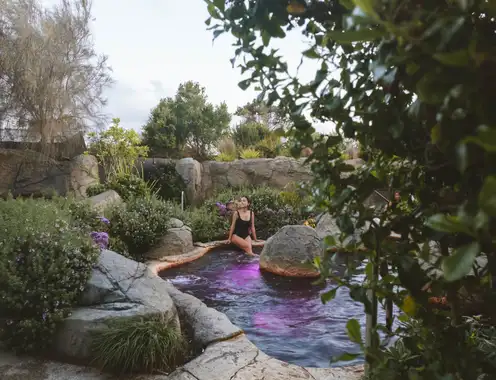 DEEP BLUE HOTEL & HOT SPRINGS AUSTRALIA ACCELERATES OPERATIONAL AND GUEST EXPERIENCE BENEFITS WITH AGILYSYS TECHNOLOGY FORWARD SOLUTIONS