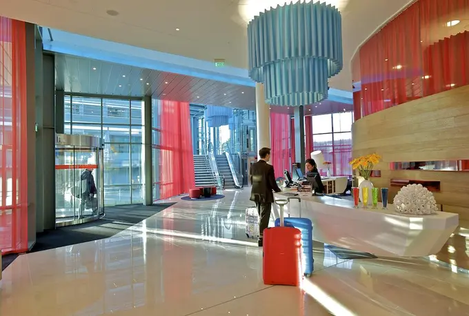 Park Inn by Radisson Oslo Airport Hotel West ......