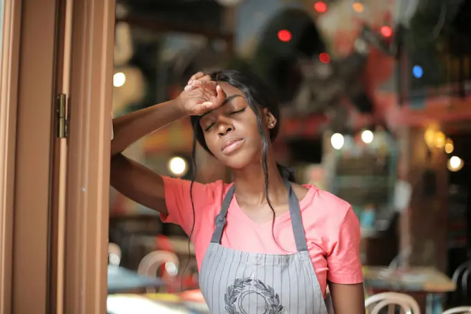 Helping New Hotel Employees Thrive in High-Pressure Situations