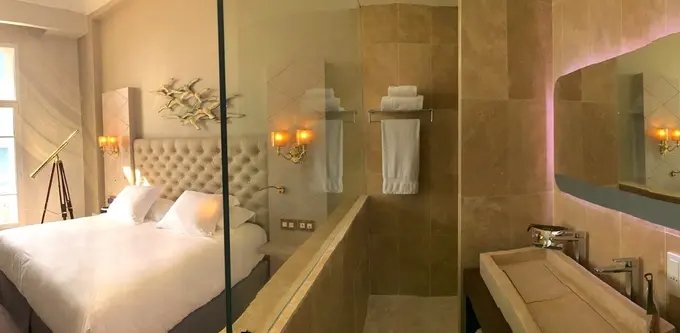 Grand Hotel Des Sablettes Plage, Curio Collection by Hilton ......