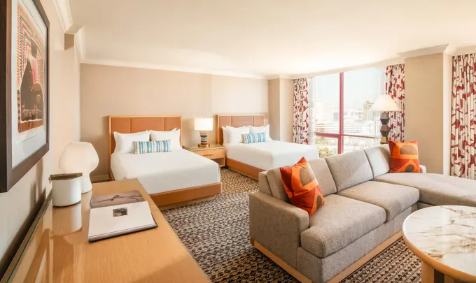 Rio Hotel & Casino ......