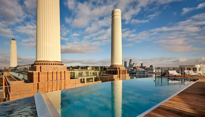 art'otel London Battersea Power Station ......