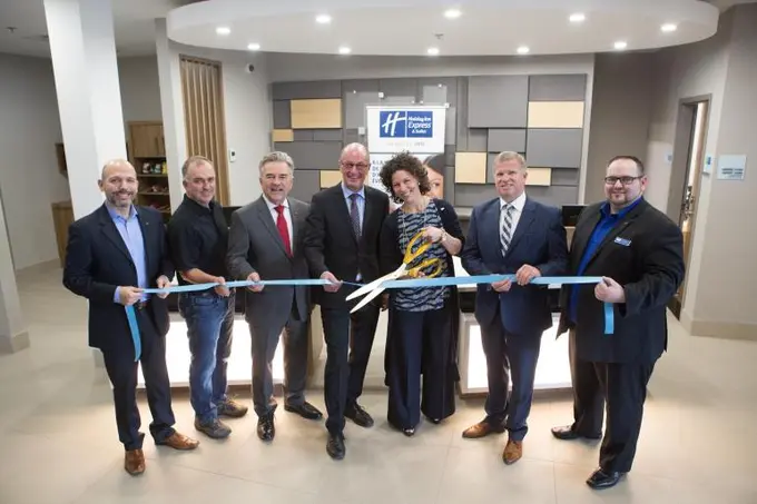 Holiday Inn Express & Suites Trois Rivieres Ouest ......