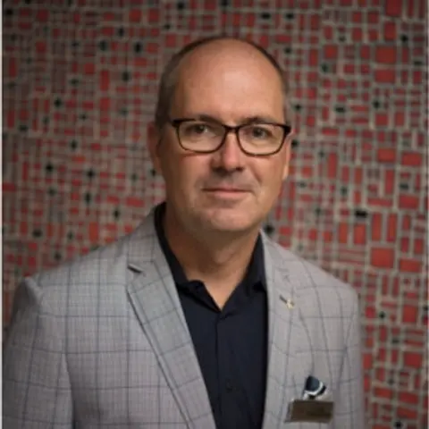 Scott MacDonald