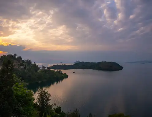 Lux  Lake Kivu   Scenery