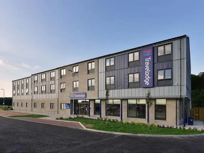 Travelodge Elgin Hotel ......