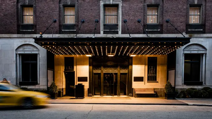Ambassador Chicago ......