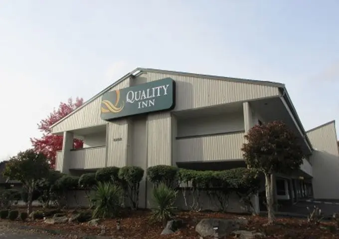 Quality Inn Bellevue ......