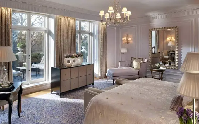 Mandarin Oriental Mayfair ......