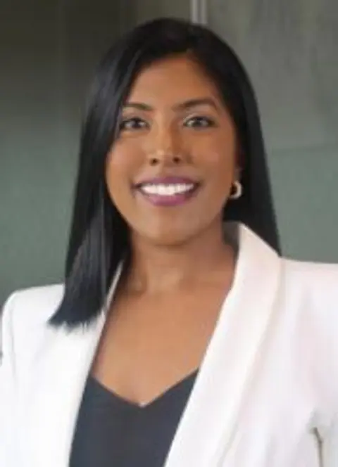 Carmen Almos