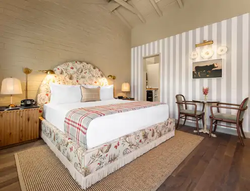Le Petit Pali, Brentwood