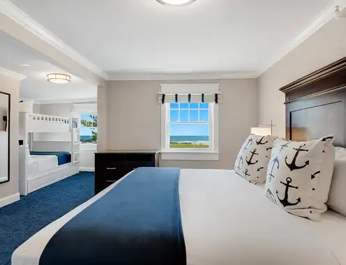 Newport Beach Hotel & Suites
