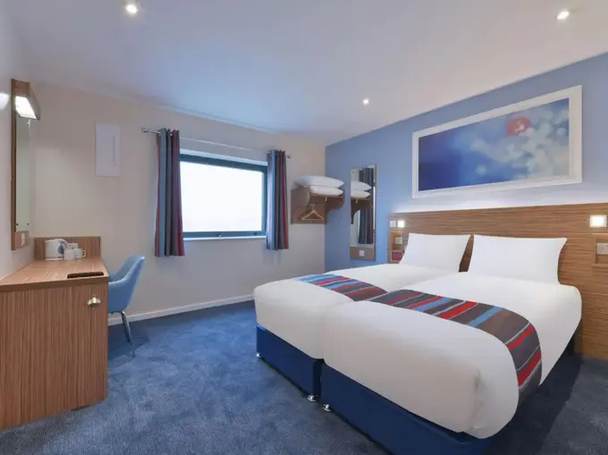 Travelodge Sittingbourne ......