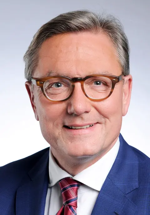 Simon C. Winker