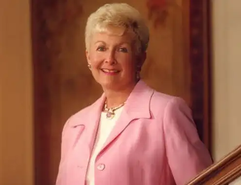 Donna Rae Garff Marriott, Cherished Wife, Mother, Grandmother, and Community Leader, Passes Away at Age 90