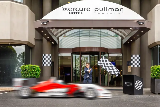 Melbourne a