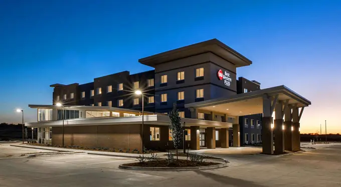 Best Western Plus West Lawrence ......
