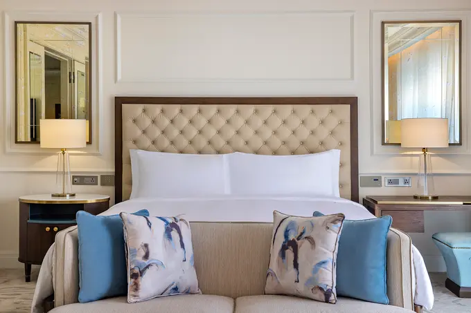 The Ritz-Carlton, Amman ......