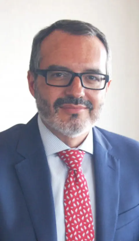 Luis Mart