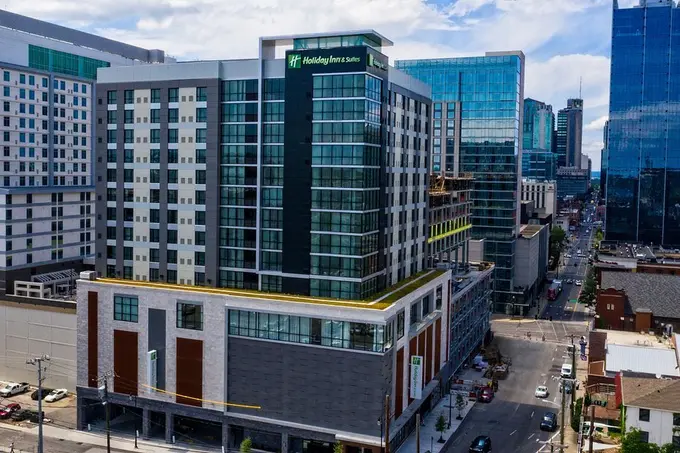 Nashville Holiday Inn & Suites Downtown ......