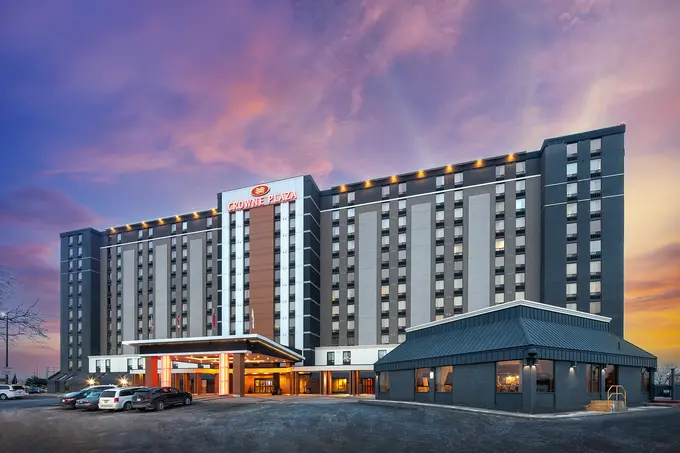 Crowne Plaza Toronto Airport ......