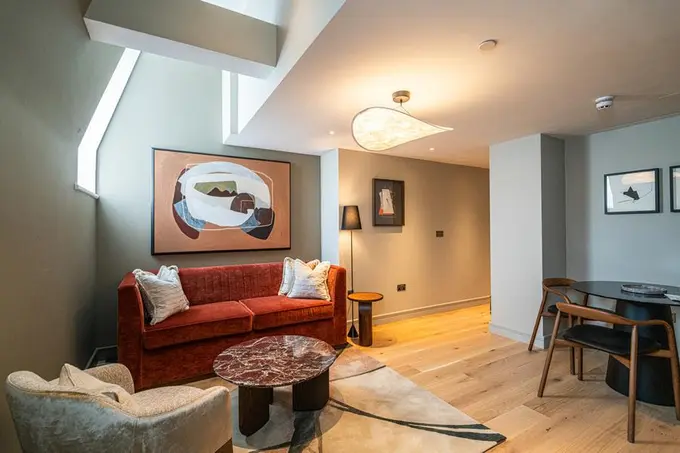 Cheval Phoenix House ......