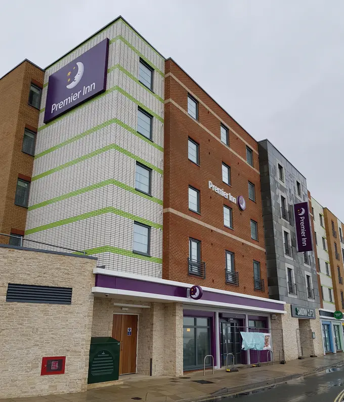 Premier Inn Sandown Esplanade ......