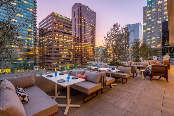 The Wayfarer Downtown Los Angeles ......