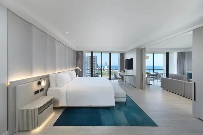 JW Marriott Gold Coast Resort & Spa ......